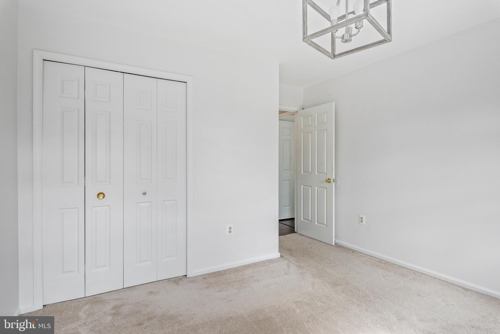 106 Country Road Sterling, VA 20165 - Photo 24 of 47 Gallery Image 24