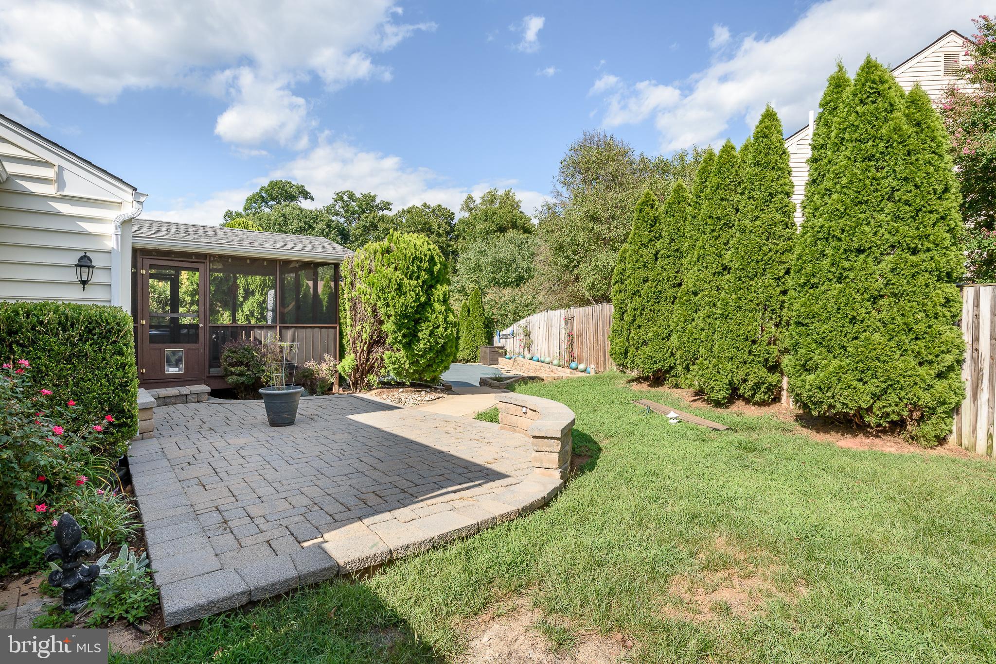 106 Country Road Sterling, VA 20165 - Photo 40 of 47 Gallery Image 40