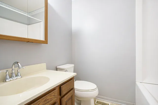 $210,000 | 7425 Boulder Bluff Drive, Unit 112, Jenison, MI 49428