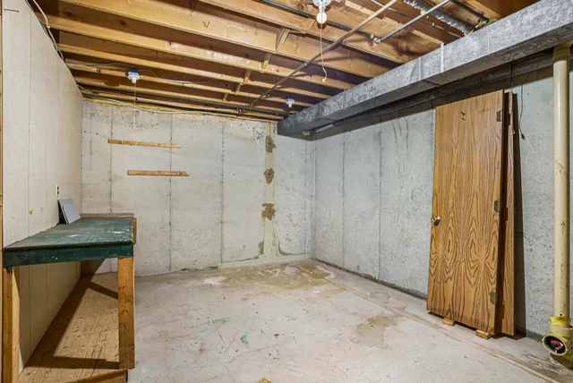 $210,000 | 7425 Boulder Bluff Drive, Unit 112, Jenison, MI 49428