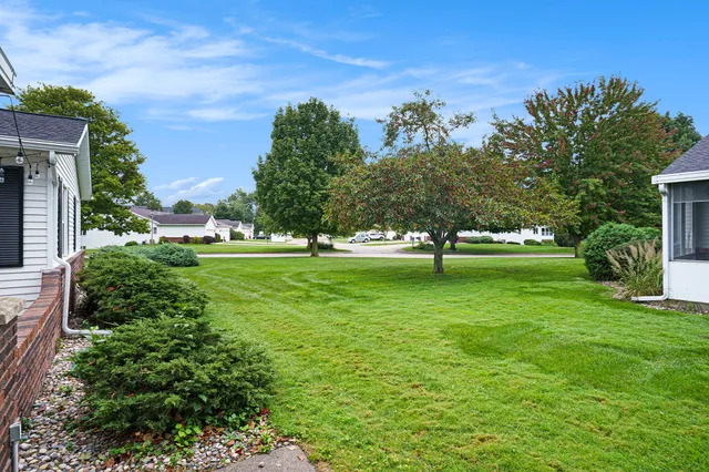 $210,000 | 7425 Boulder Bluff Drive, Unit 112, Jenison, MI 49428