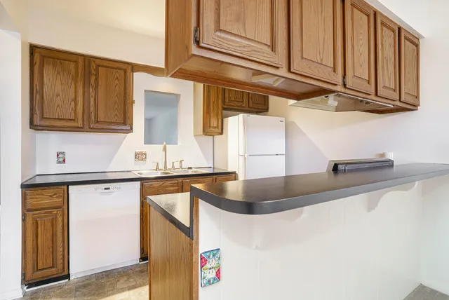 $210,000 | 7425 Boulder Bluff Drive, Unit 112, Jenison, MI 49428