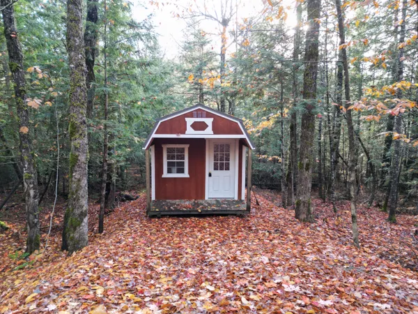 $39,900 | 22 Sugarbush Lane, Lee, ME 04455