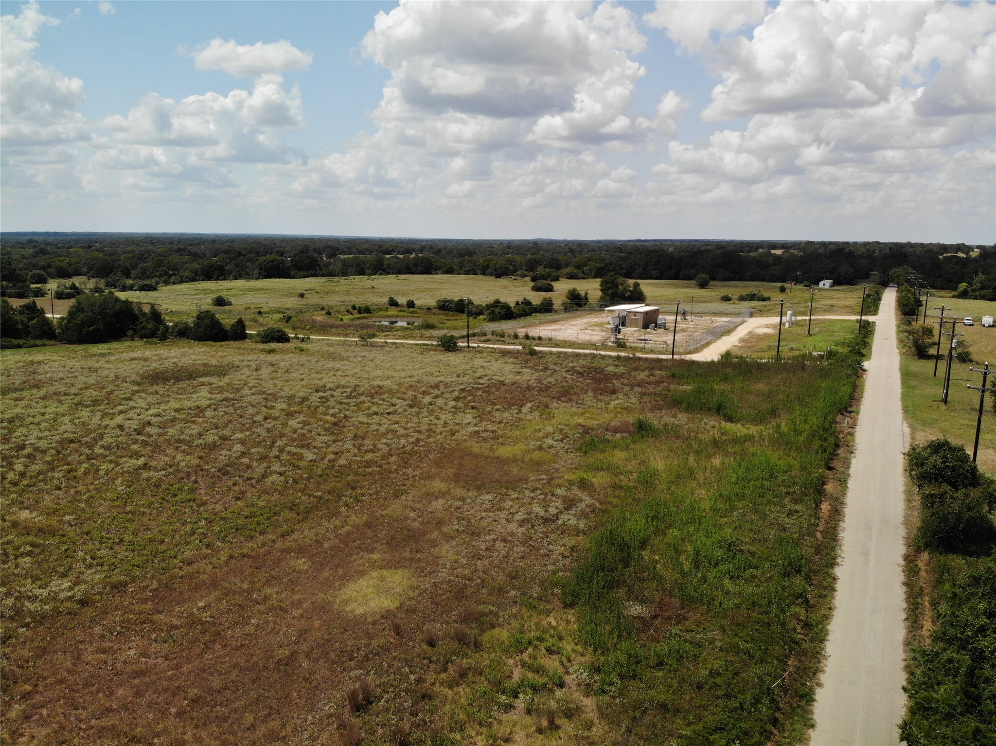367 County Road 367 Caldwell, TX 77836 - Photo 5 of 36 a view of a yard with an outdoor space