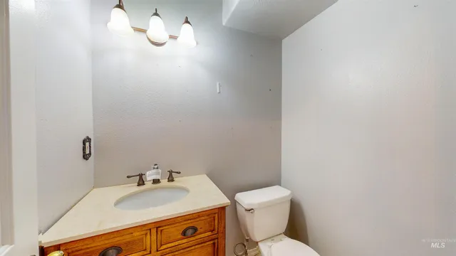 $485,000 | 590 North 1089th Street East, Rupert, ID 83350