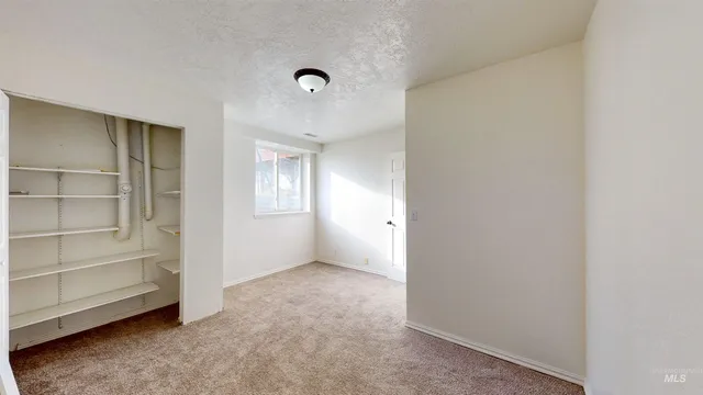 $469,900 | 590 North 1089th Street East, Rupert, ID 83350