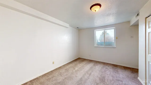 $469,900 | 590 North 1089th Street East, Rupert, ID 83350