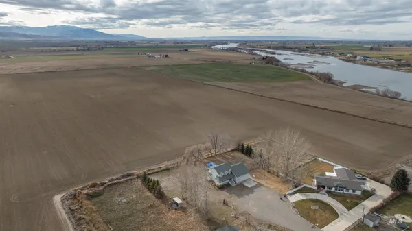 $439,900 | 590 North 1089th Street East, Rupert, ID 83350