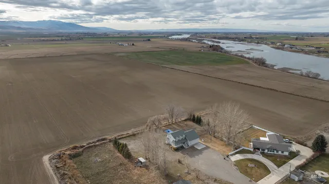 $469,900 | 590 North 1089th Street East, Rupert, ID 83350