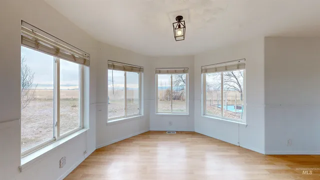 $485,000 | 590 North 1089th Street East, Rupert, ID 83350