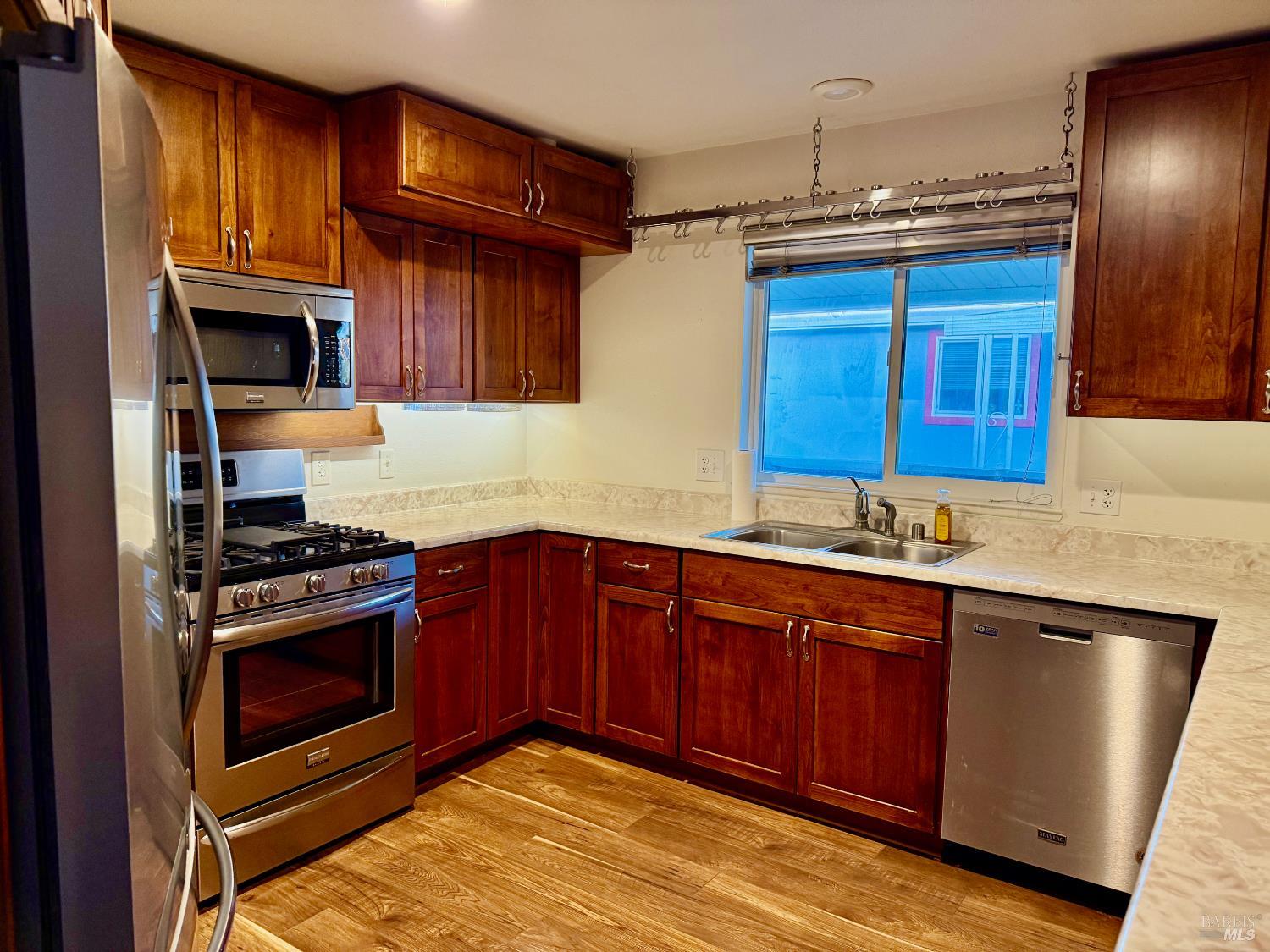 168 Shoreham Way Santa Rosa, CA 95401 - Photo 10 of 33