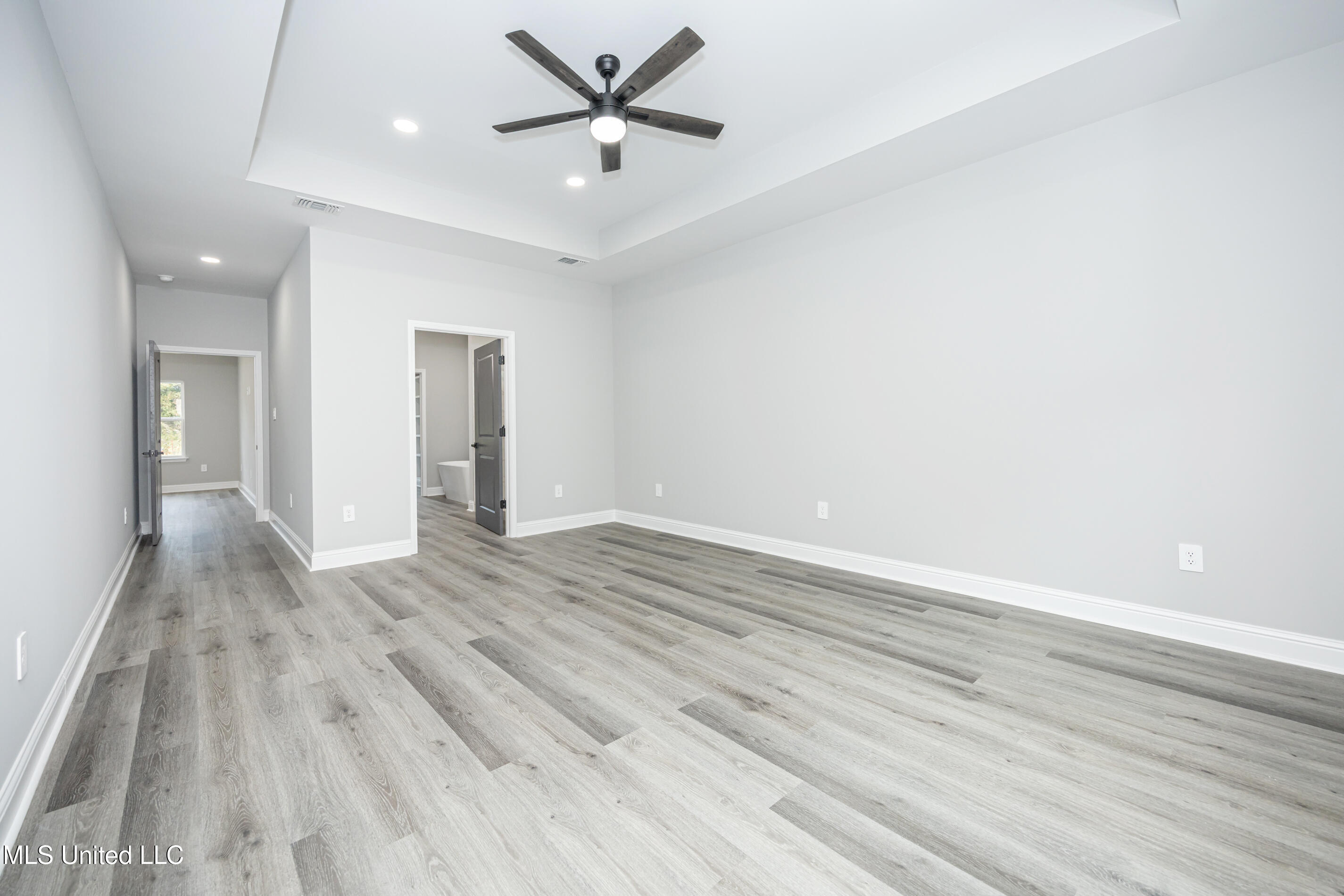 2403 Graveline Road Gautier, MS 39553 - Photo 11 of 33 IMG_5881