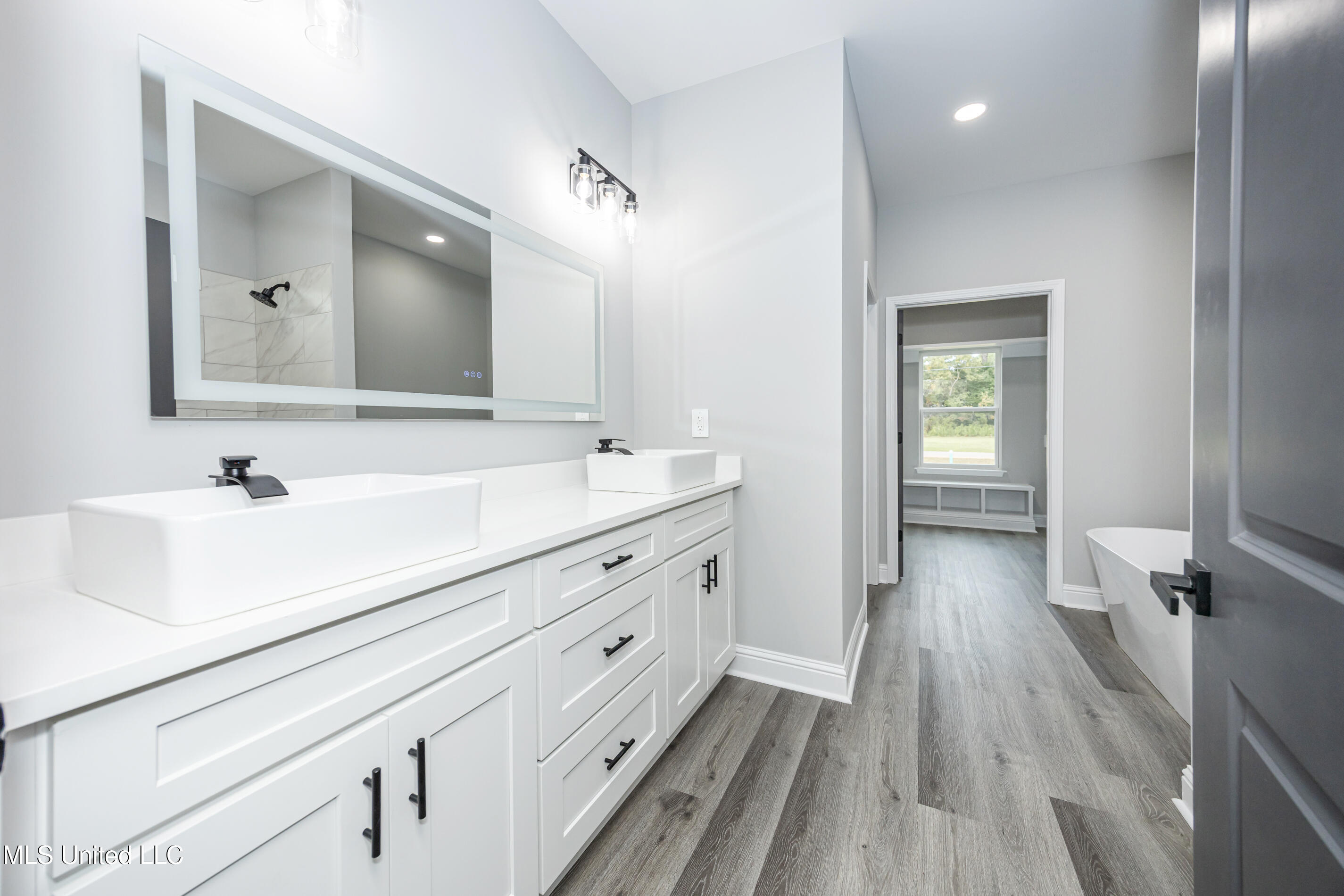 2403 Graveline Road Gautier, MS 39553 - Photo 13 of 33 IMG_5883