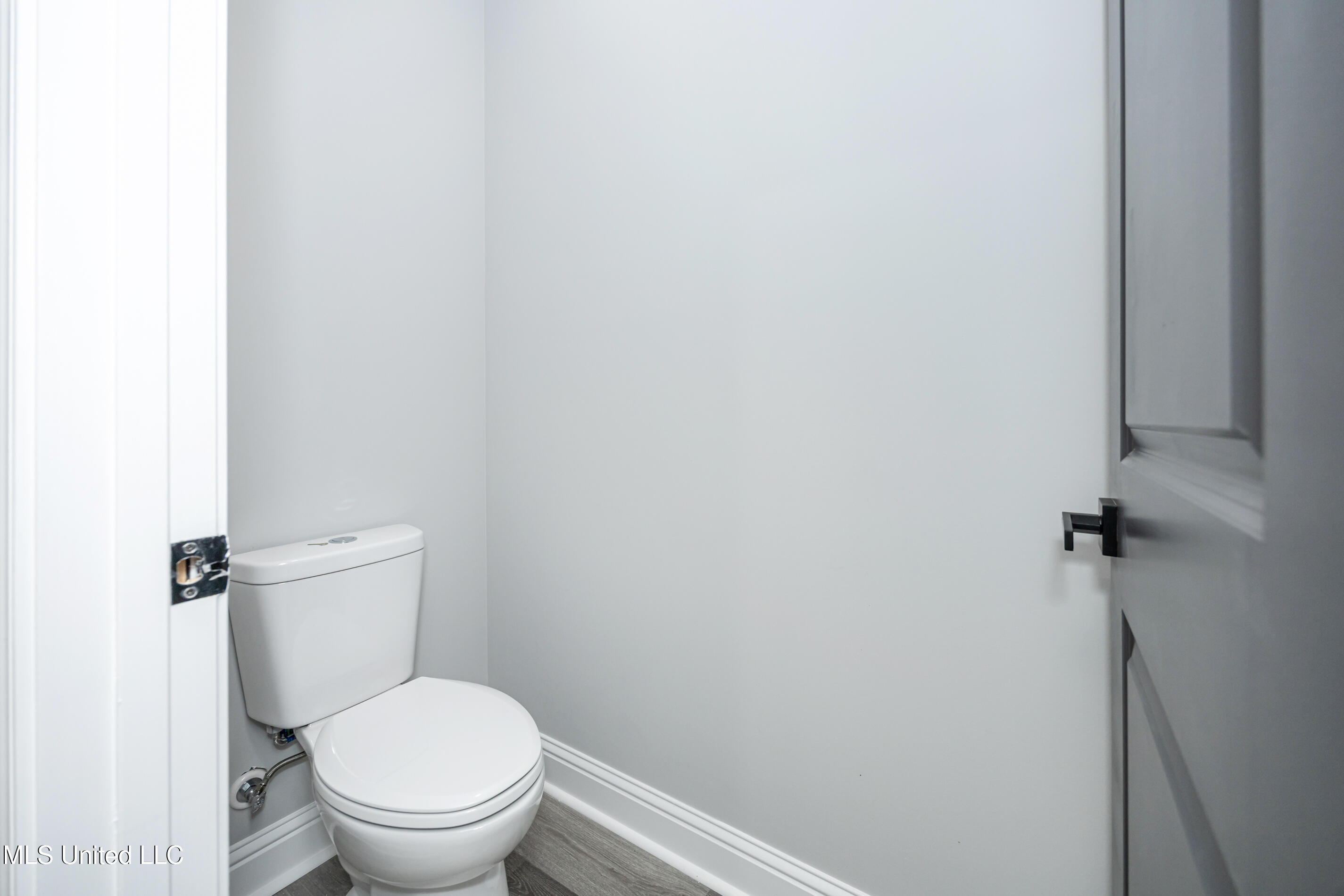 2403 Graveline Road Gautier, MS 39553 - Photo 16 of 33 IMG_5887