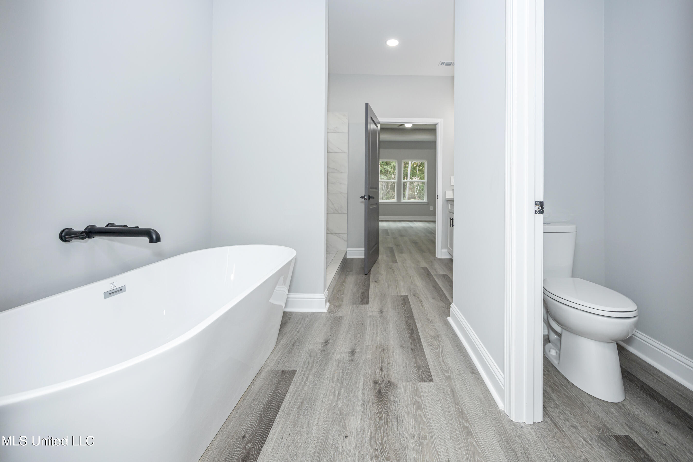 2403 Graveline Road Gautier, MS 39553 - Photo 17 of 33 IMG_5888