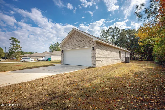 $299,711 | 2403 Graveline Road, Gautier, MS 39553