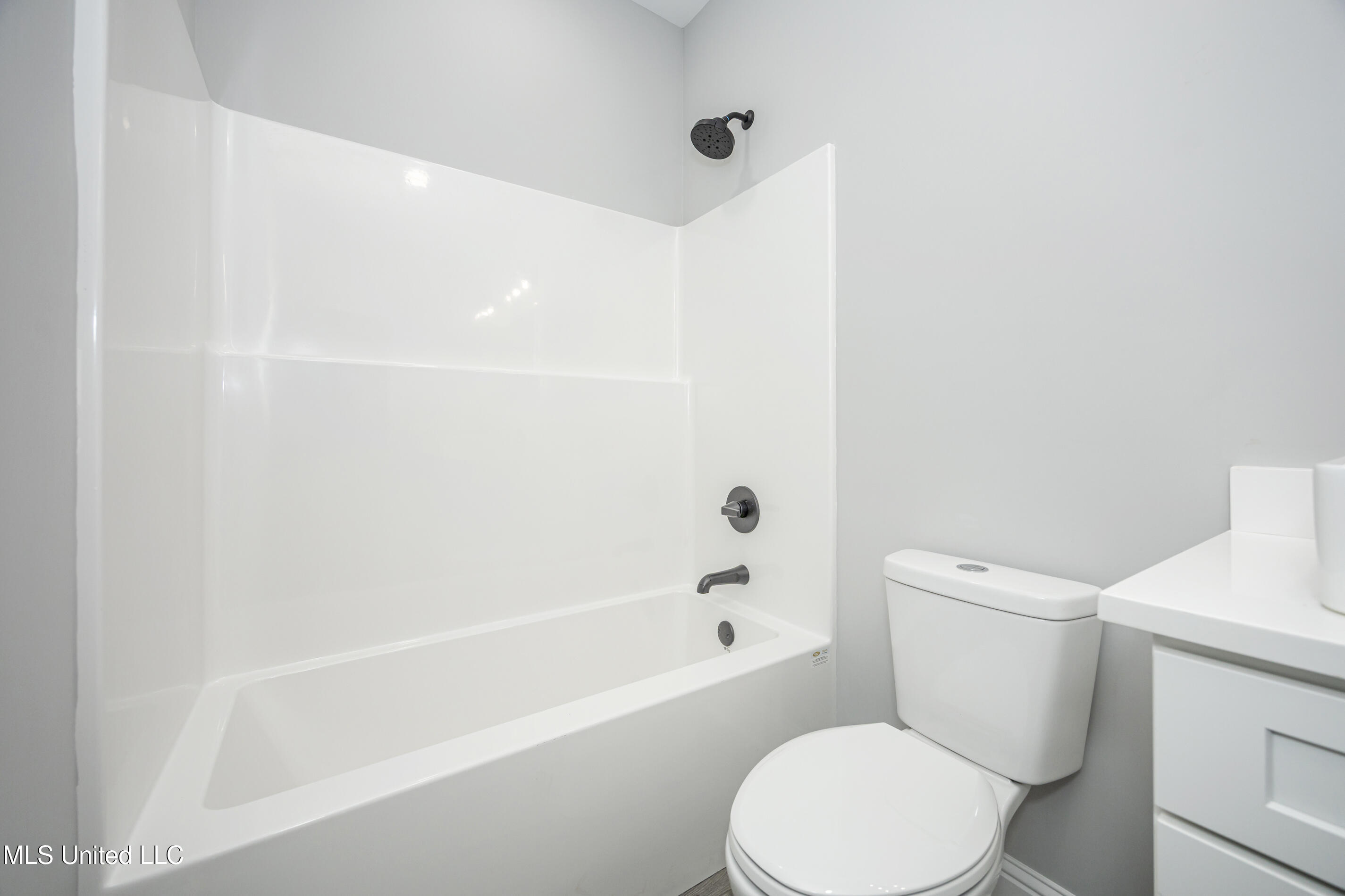 2403 Graveline Road Gautier, MS 39553 - Photo 24 of 33 IMG_5900