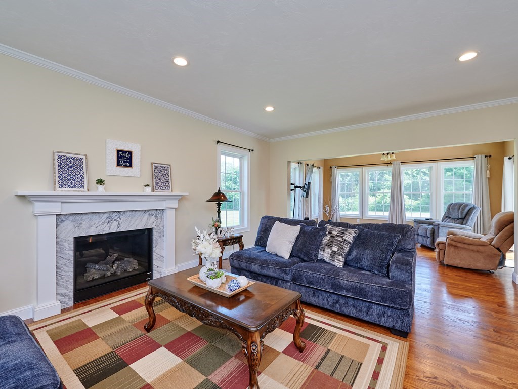 265 Salem Road Dracut, MA 01826 - Photo 11 of 41 Gallery Image 11