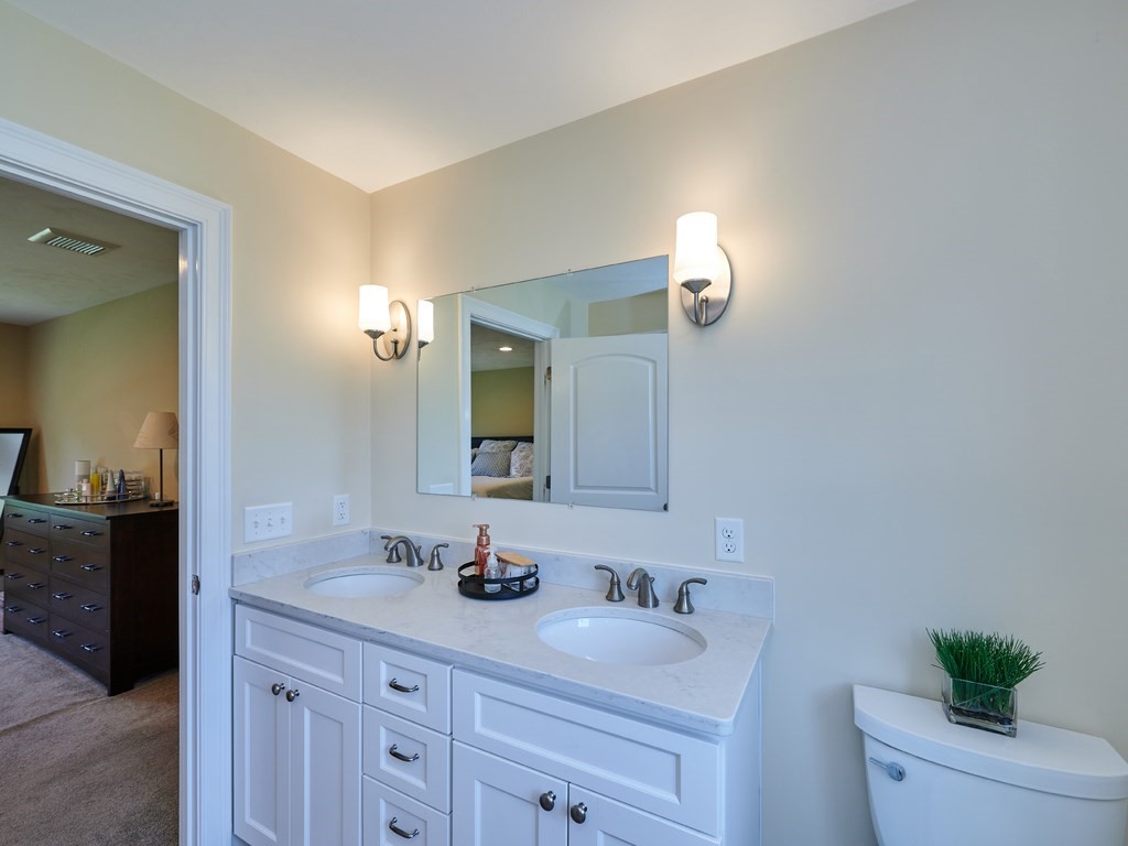265 Salem Road Dracut, MA 01826 - Photo 33 of 41 Gallery Image 33