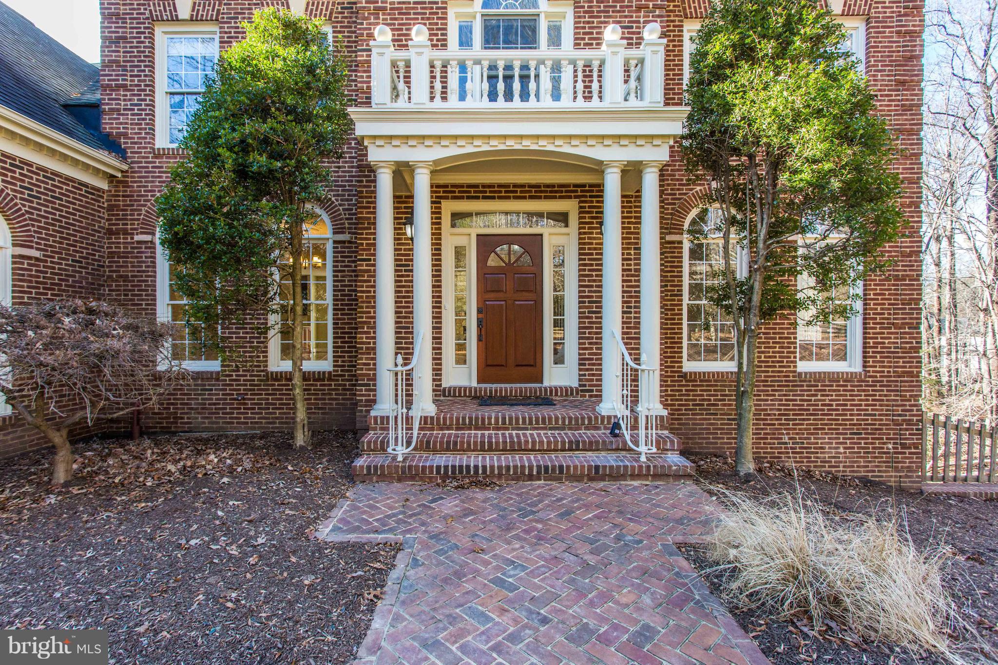 7332 Clifton Road Clifton, VA 20124 - Photo 3 of 76 Gallery Image 3