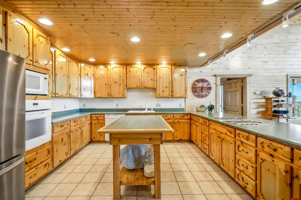 $1,100,000 | 1100 Soaring Eagle Court, Chromo, CO 81128