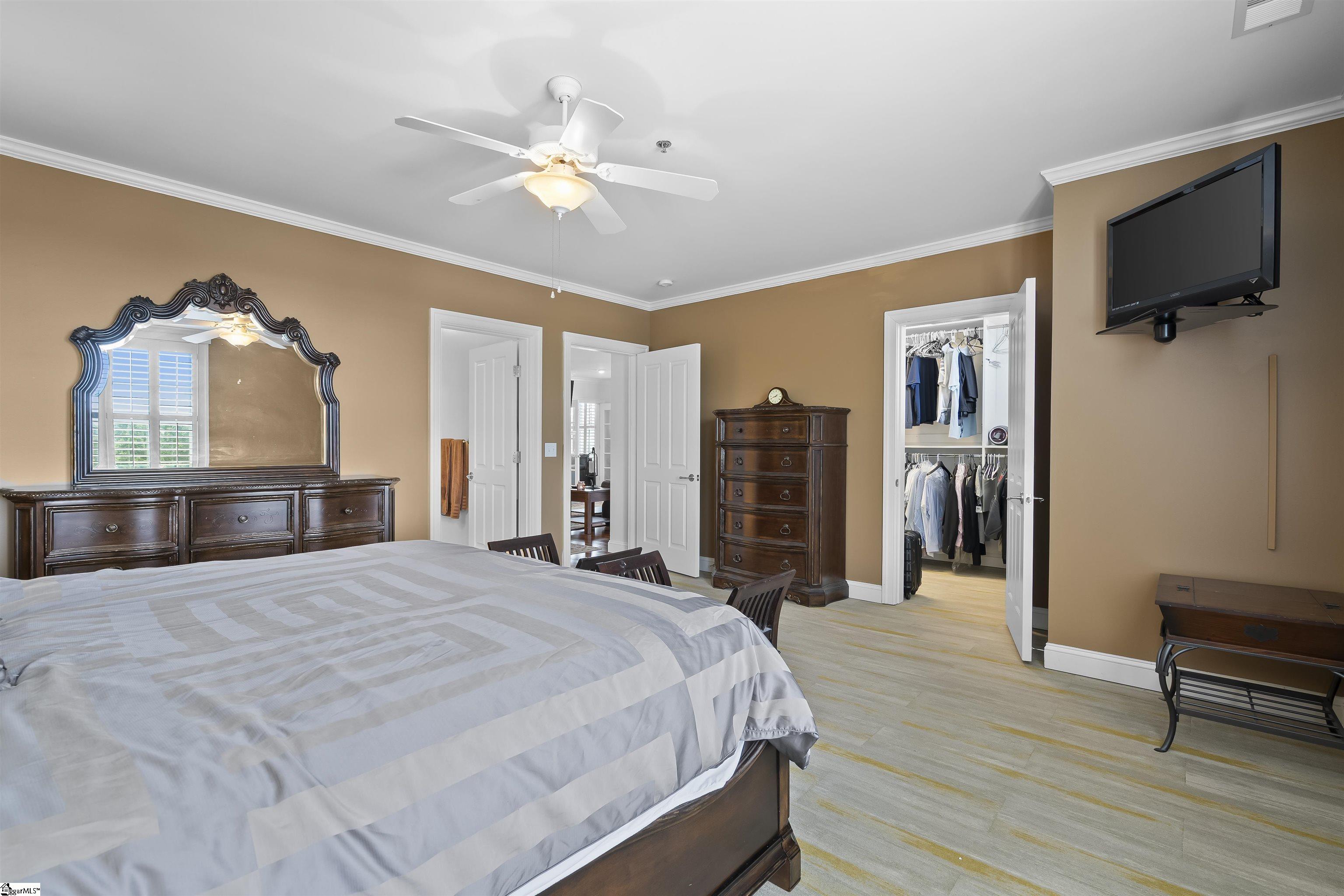 400 North Main Street, Unit 401 Greenville, SC 29601 - Photo 14 of 28 New Carpet. Custom organizers in WIC.