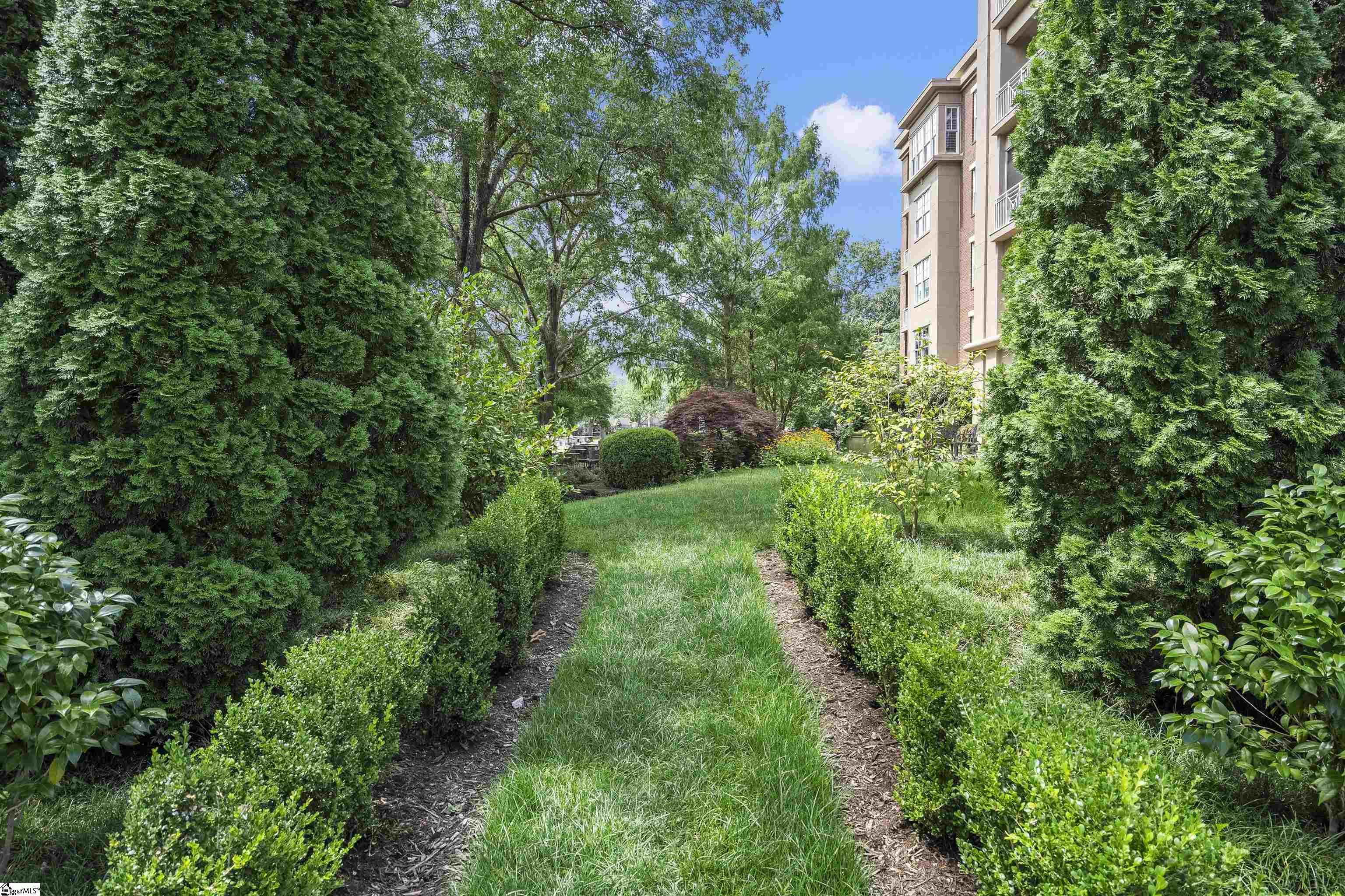 400 North Main Street, Unit 401 Greenville, SC 29601 - Photo 27 of 28