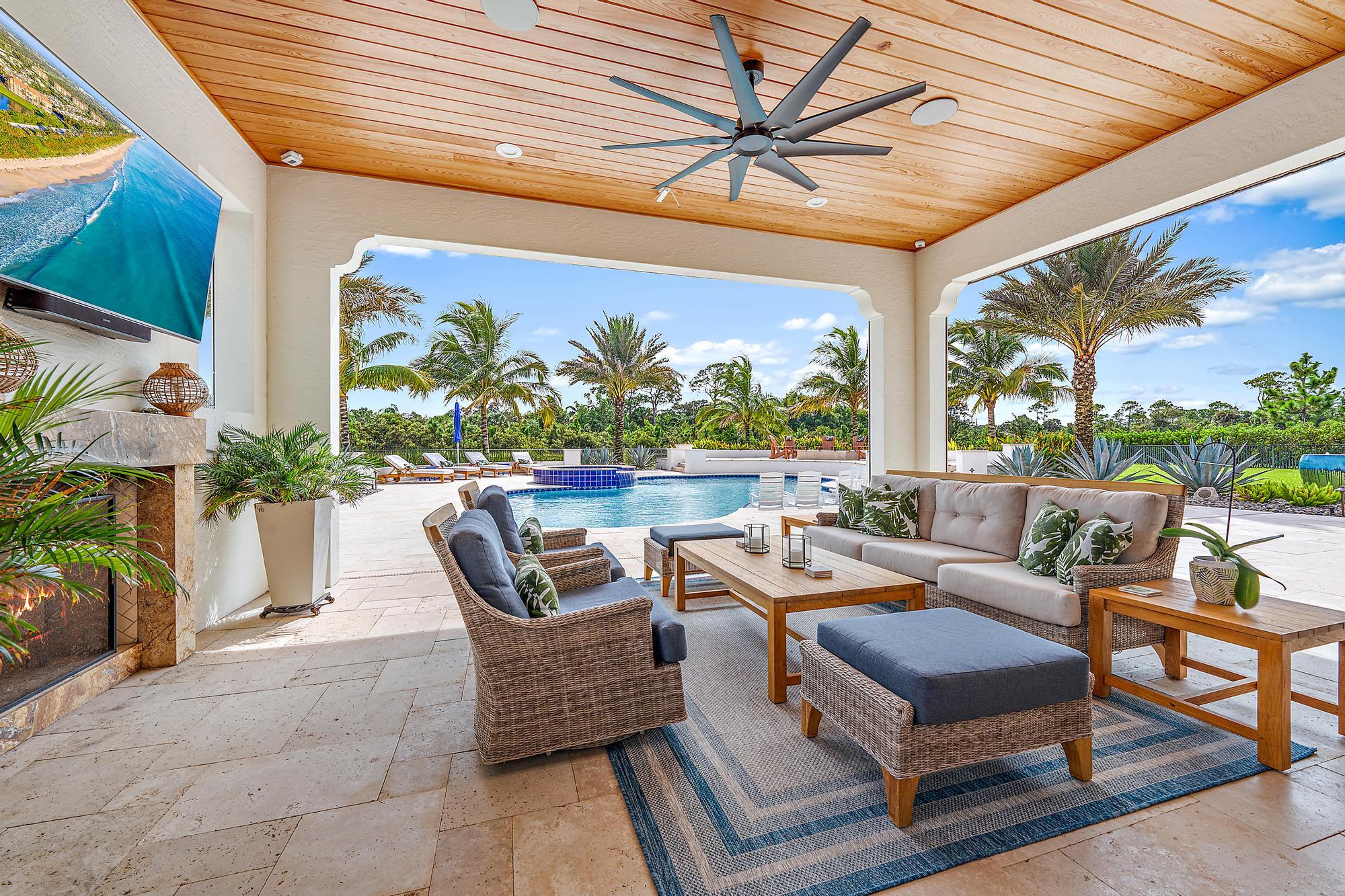 8164 Southeast Old Plantation Circle Jupiter, FL 33458 - Photo 17 of 60 8164 SE Old Plantation Circle-40