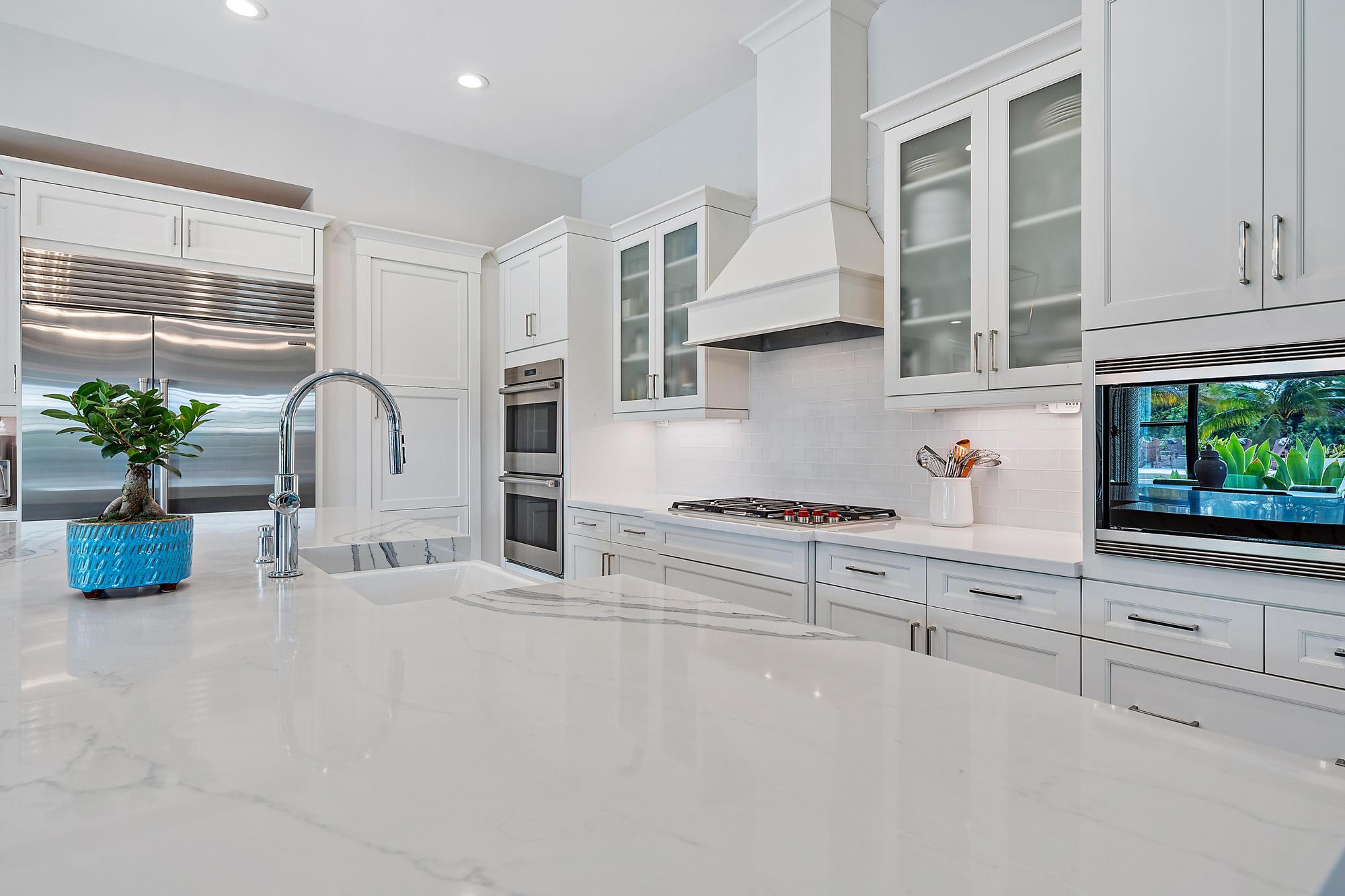 8164 Southeast Old Plantation Circle Jupiter, FL 33458 - Photo 24 of 60 Kitchen