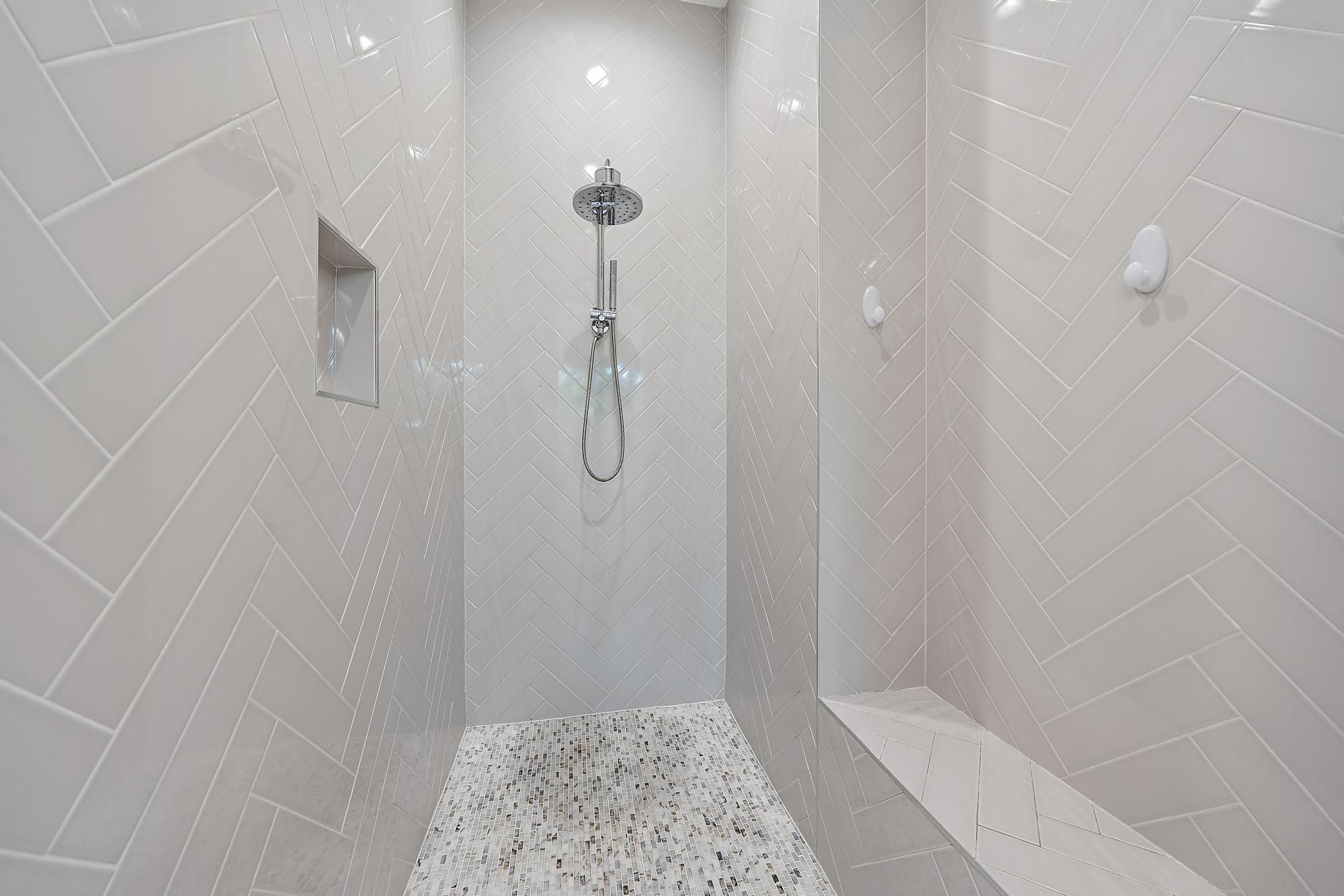 8164 Southeast Old Plantation Circle Jupiter, FL 33458 - Photo 29 of 60 Primary Shower