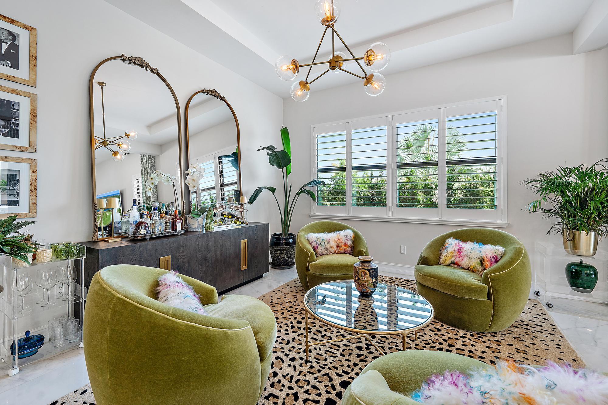 8164 Southeast Old Plantation Circle Jupiter, FL 33458 - Photo 35 of 60 Living Room