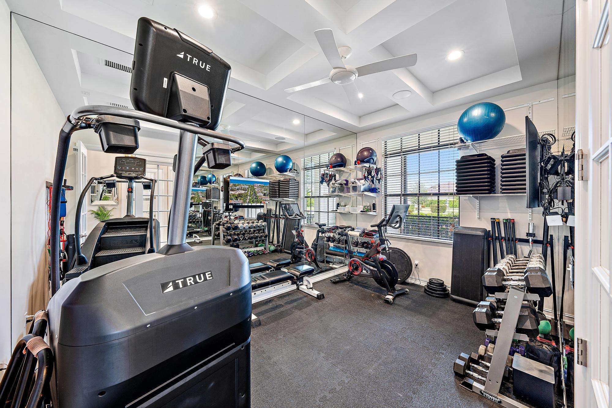 8164 Southeast Old Plantation Circle Jupiter, FL 33458 - Photo 39 of 60 Home Gym