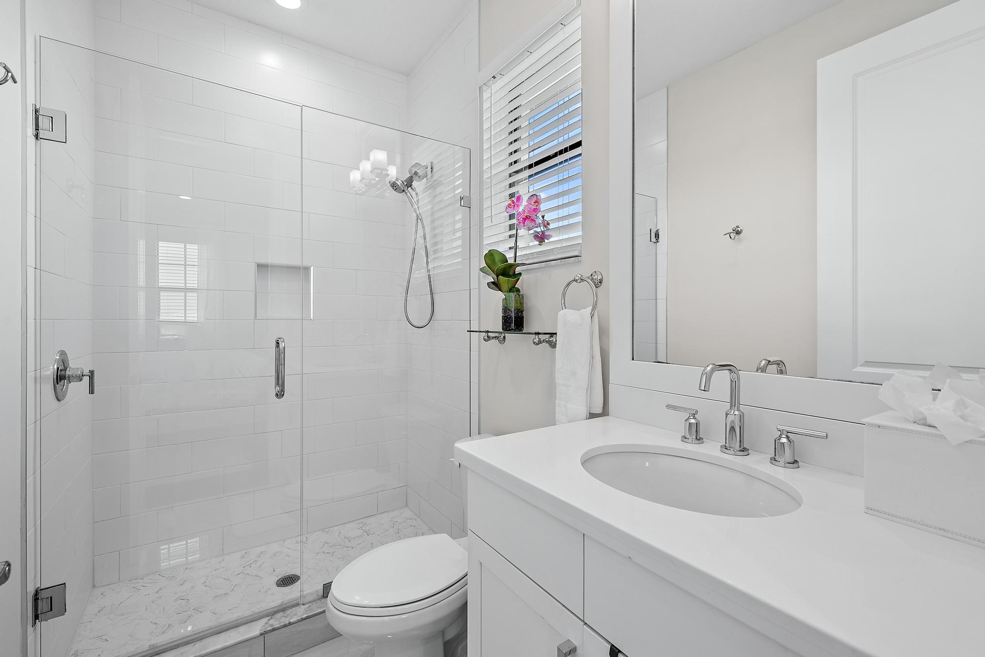 8164 Southeast Old Plantation Circle Jupiter, FL 33458 - Photo 46 of 60 4th Bedroom ensuite