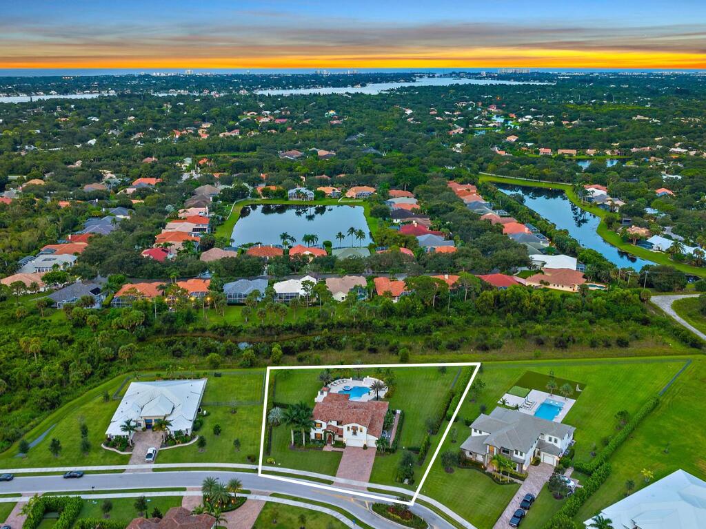 8164 Southeast Old Plantation Circle Jupiter, FL 33458 - Photo 8 of 60 Aerial