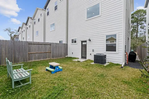 $475,000 | 4862 Brinkman Street, Houston, TX 77018