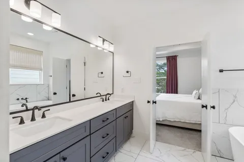 $475,000 | 4862 Brinkman Street, Houston, TX 77018