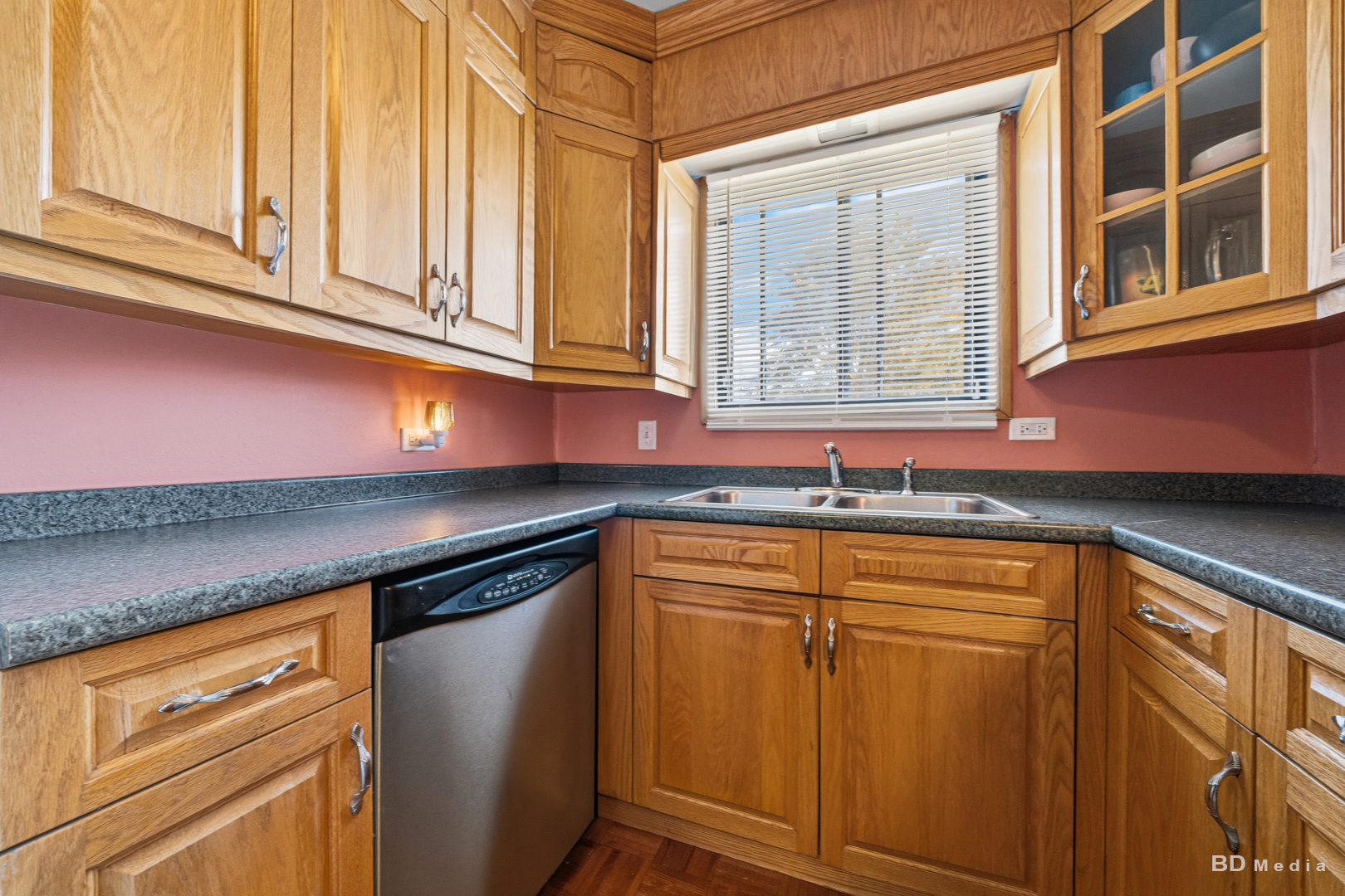 9814 Sayre Avenue, Unit 204 Chicago Ridge, IL 60415 - Photo 8 of 16 Gallery Image 8