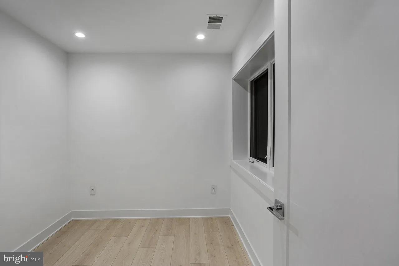 4 R Street Northwest, Unit 4 Washington, DC 20001 - Photo 34 of 38