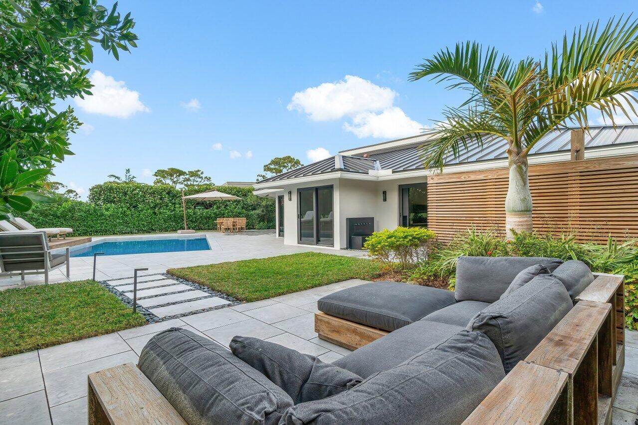 803 Foxpointe Circle Delray Beach, FL 33445 - Photo 22 of 28 803 Foxpointe Circle