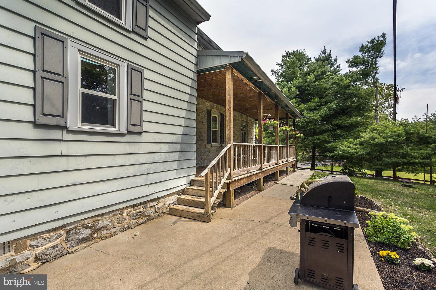 15107 Hicksville Road Clear Spring, MD 21722 - Photo 4 of 28 Exterior (General)