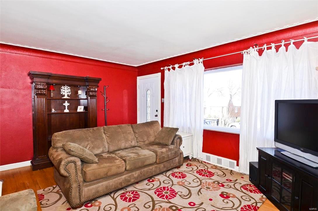 718 Ruprecht Avenue St. Louis, MO 63125 - Photo 4 of 33