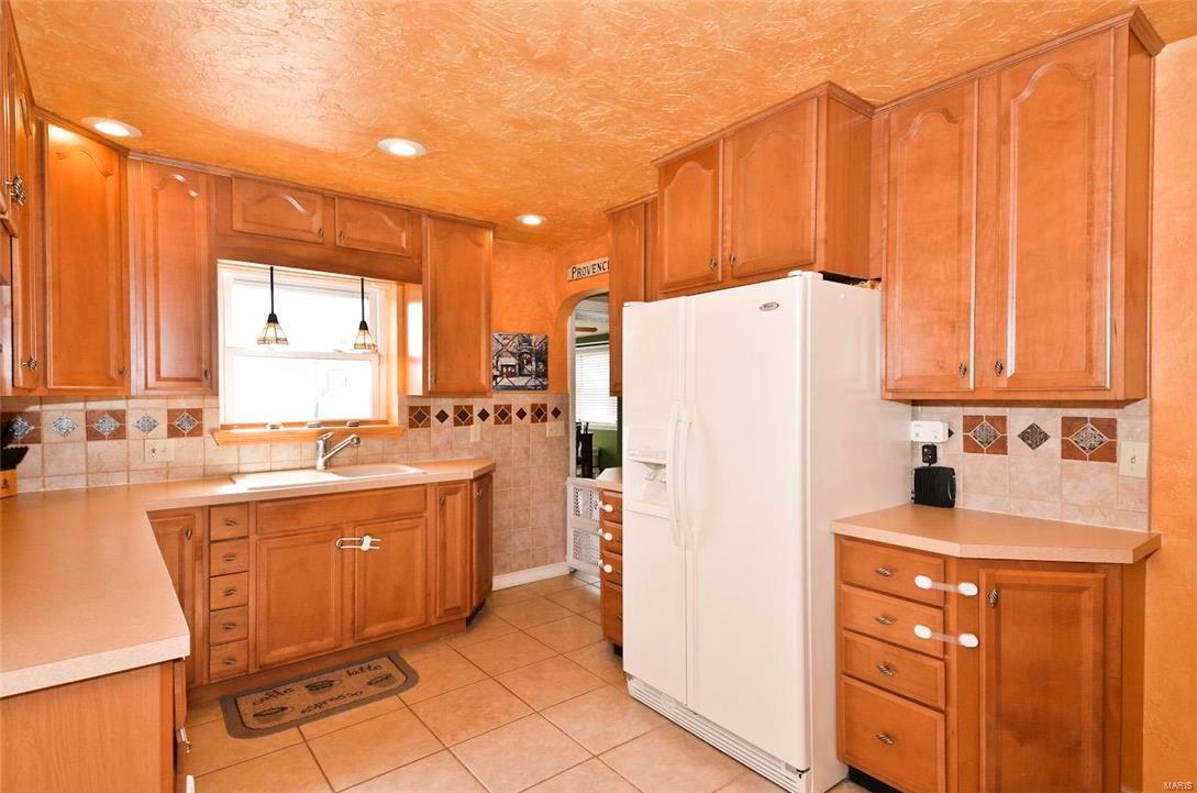 718 Ruprecht Avenue St. Louis, MO 63125 - Photo 7 of 33