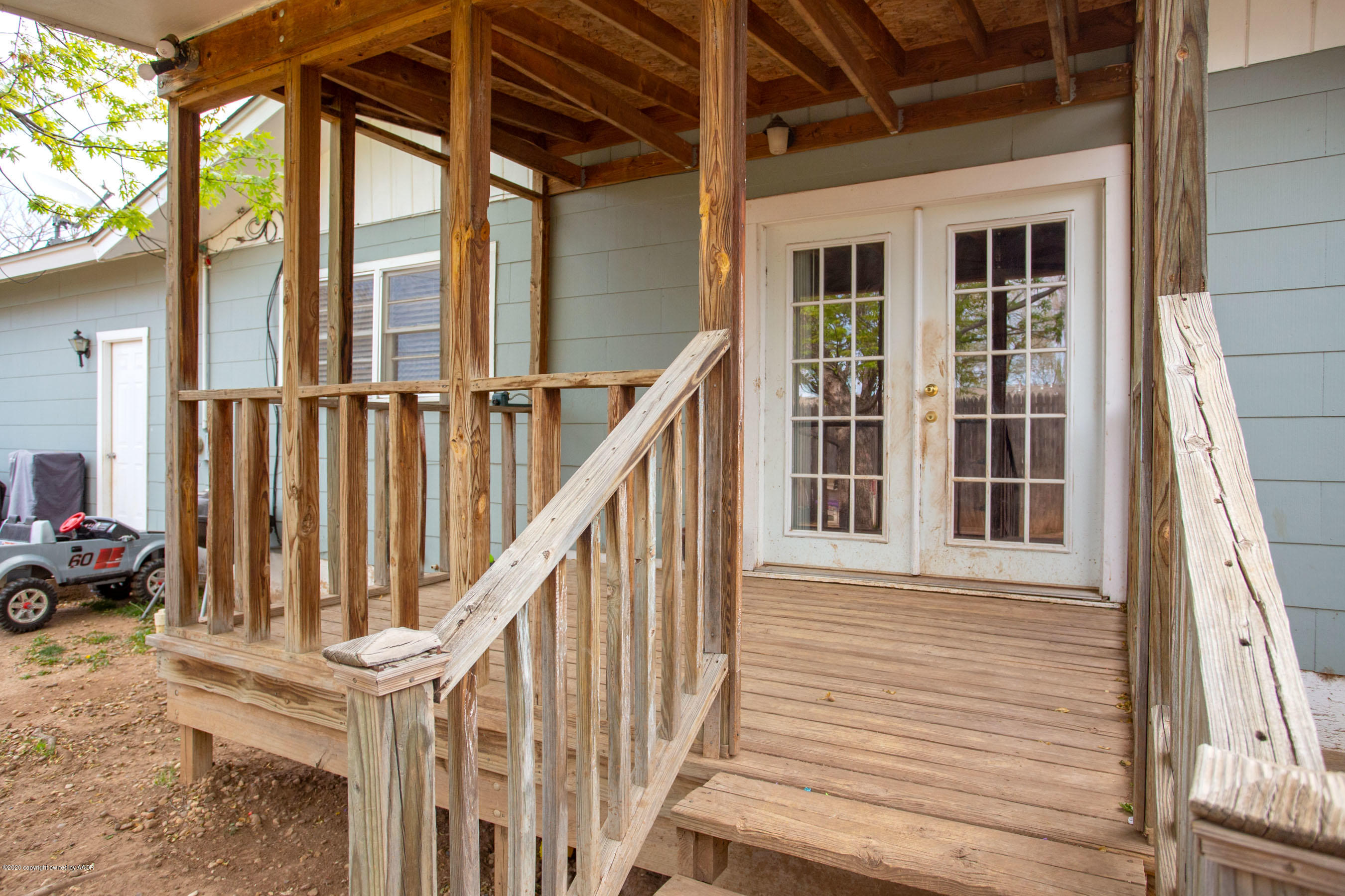 4712 South Milam Street Amarillo, TX 79110 - Photo 19 of 22 a view of outdoor space and deck