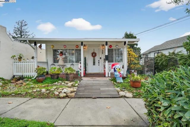 $670,000 | 229 Lake Avenue, Rodeo, CA 94572