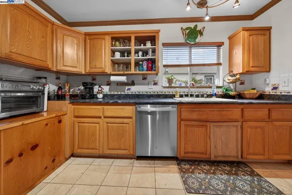 $615,000 | 229 Lake Avenue, Rodeo, CA 94572