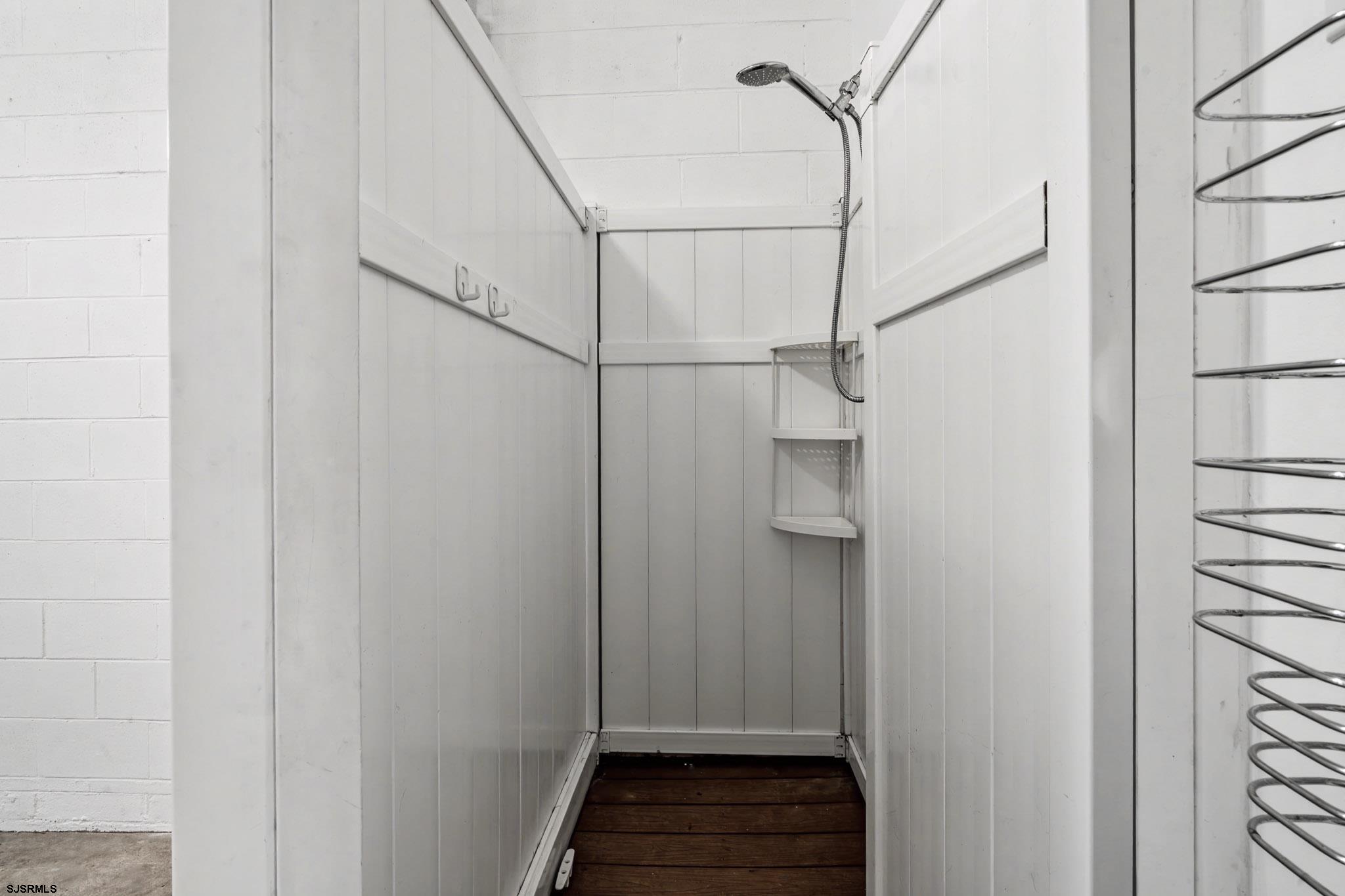 5 Beacon Lane Brigantine, NJ 08203 - Photo 25 of 39 a bathroom