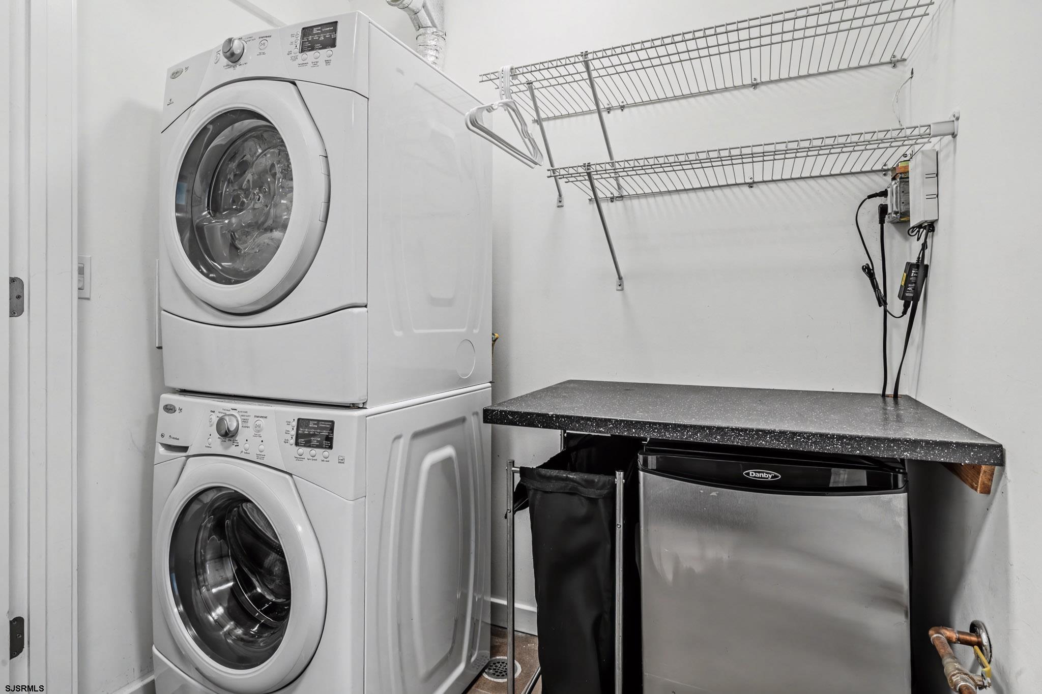 5 Beacon Lane Brigantine, NJ 08203 - Photo 9 of 39 a utility room with dryer and washer