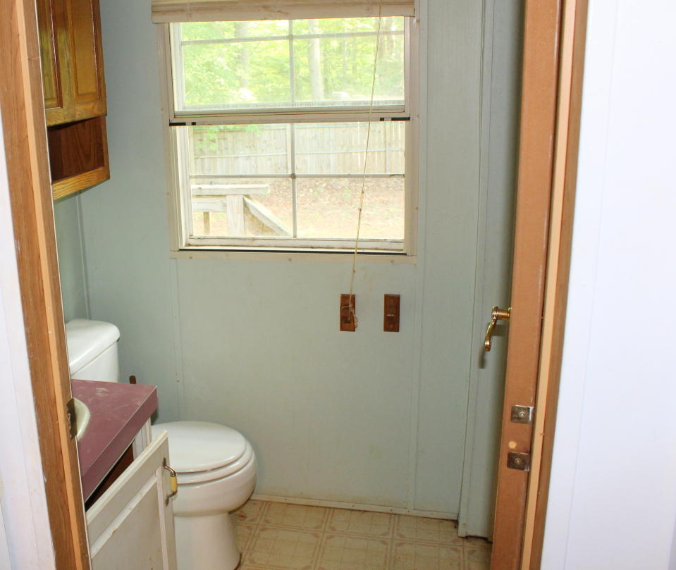1306 Union Church Road Ferrum, VA 24088 - Photo 36 of 39 washroom second