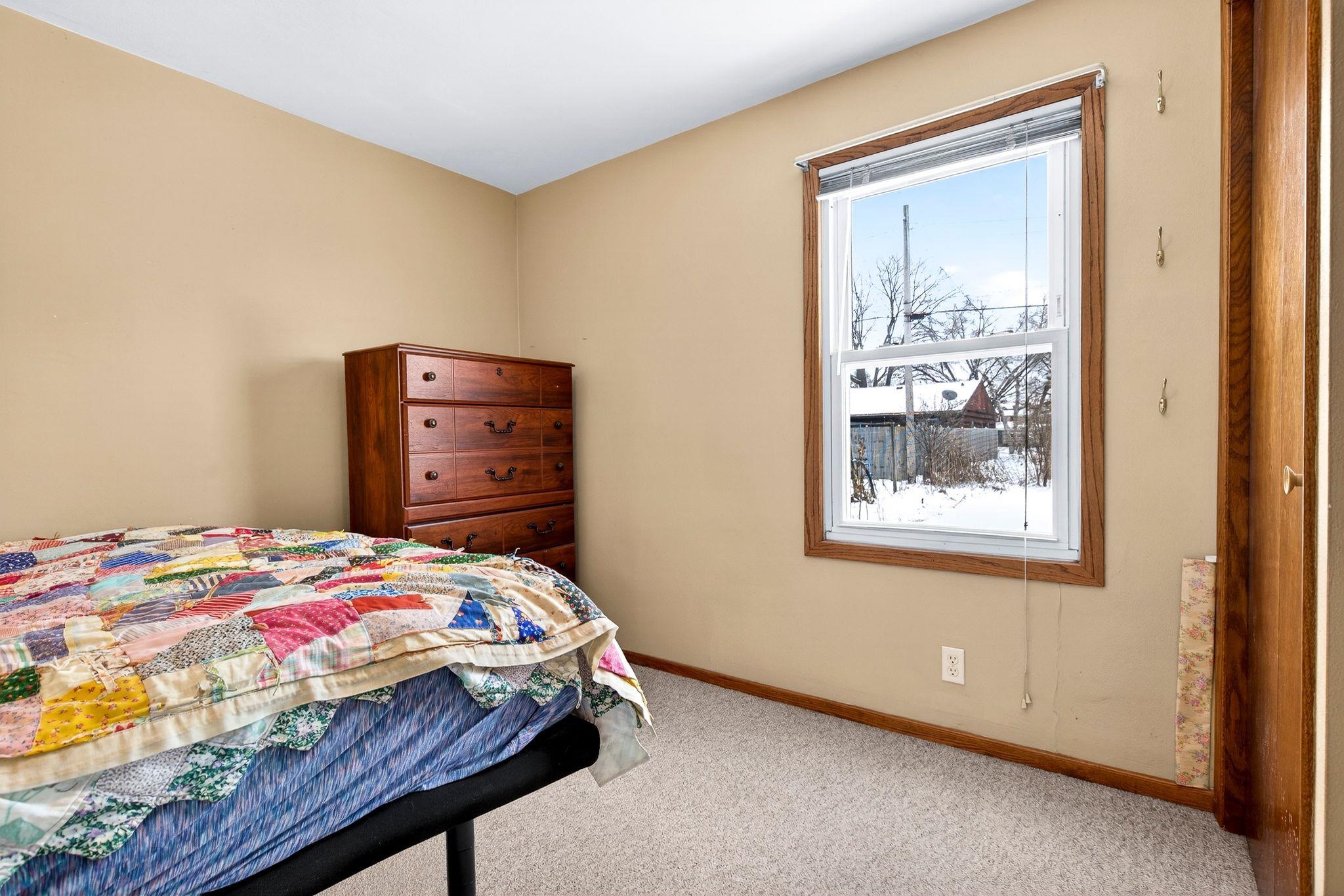 323 8th Street Menasha, WI 54952 - Photo 12 of 24