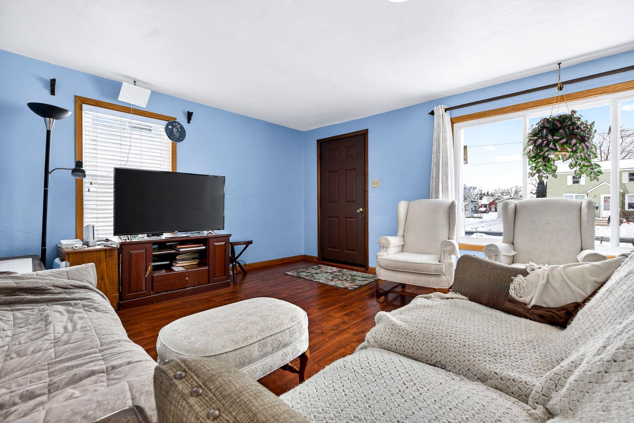 323 8th Street Menasha, WI 54952 - Photo 3 of 24